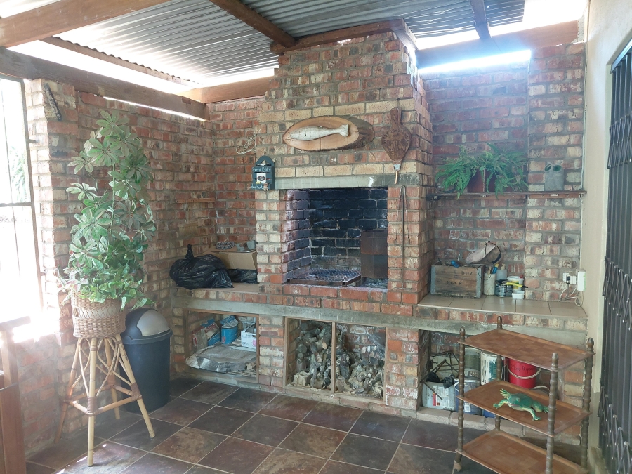 4 Bedroom Property for Sale in Van Riebeeck Hoogte Eastern Cape